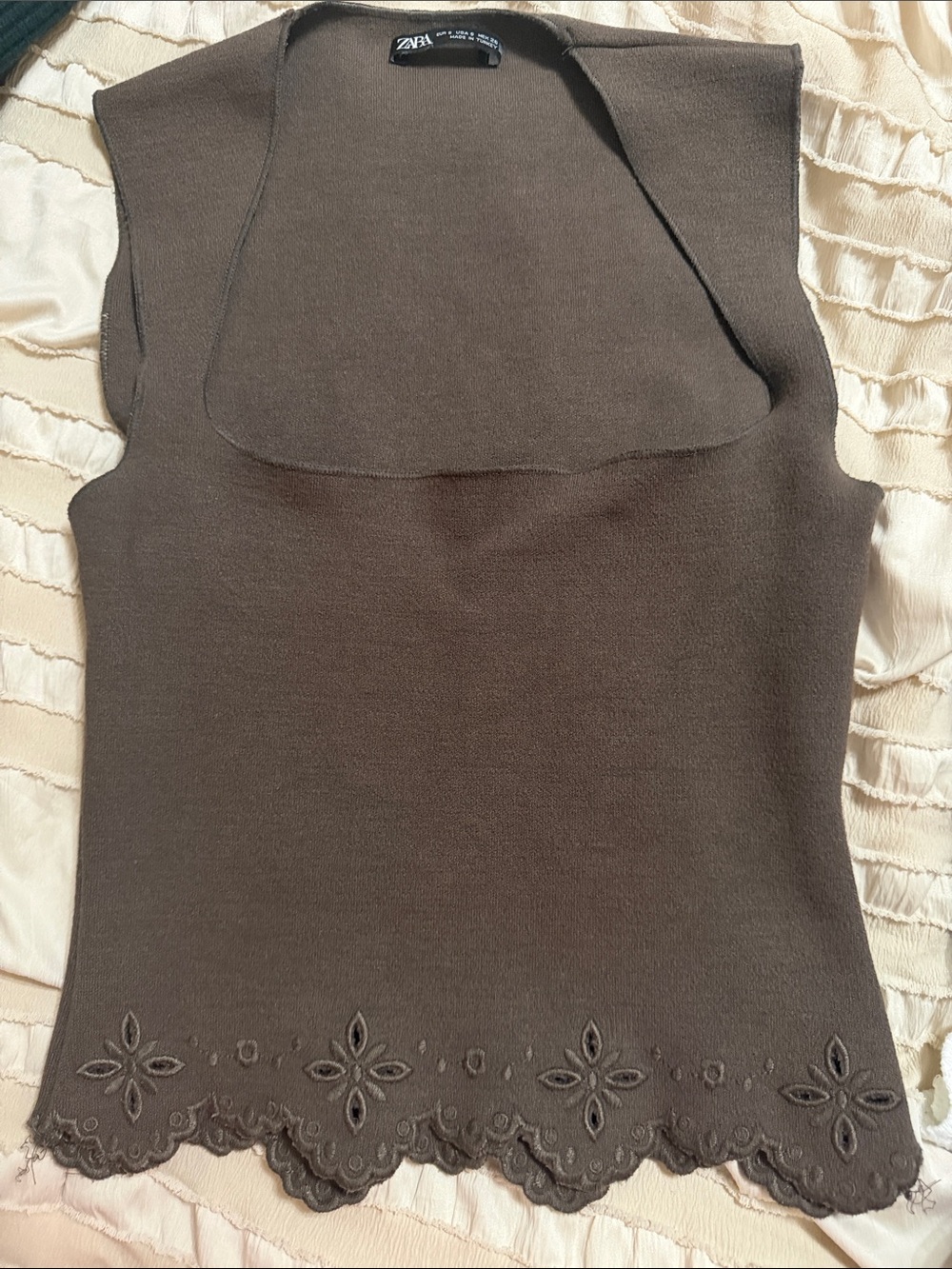 ZARA Dark Brown Sleeveless Knit Tank with Scalloped Cutwork Hem
